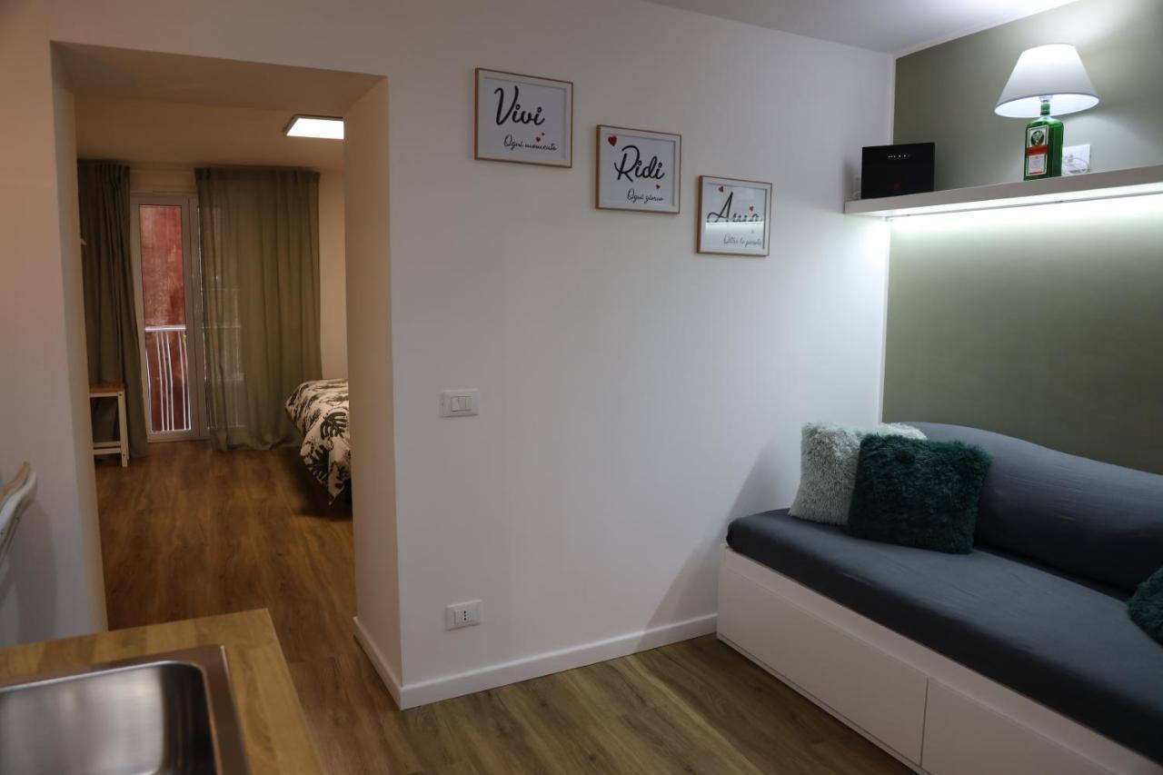 Casa Viscardi Apartment เนเปิลส์ ภายนอก รูปภาพ