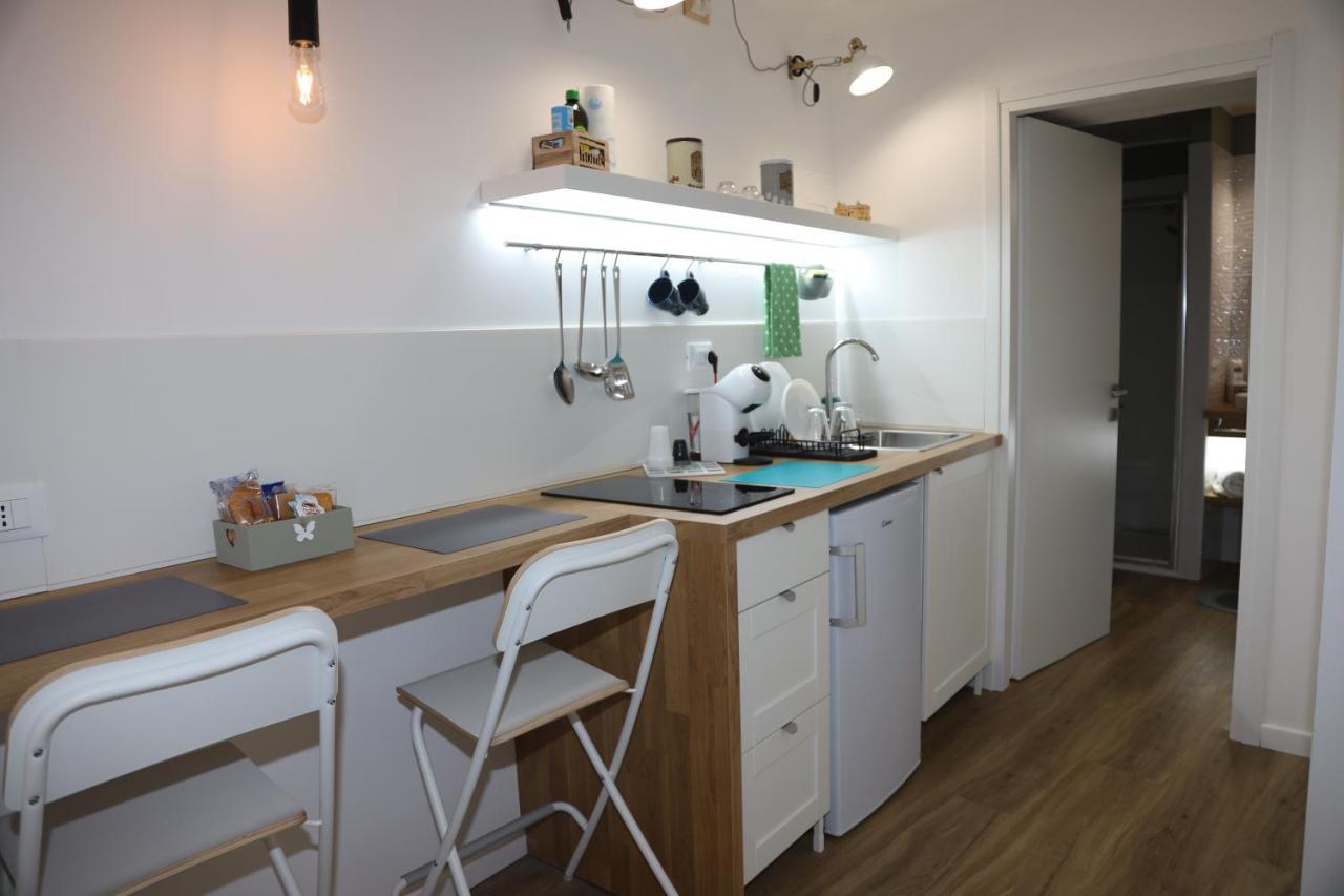 Casa Viscardi Apartment เนเปิลส์ ภายนอก รูปภาพ