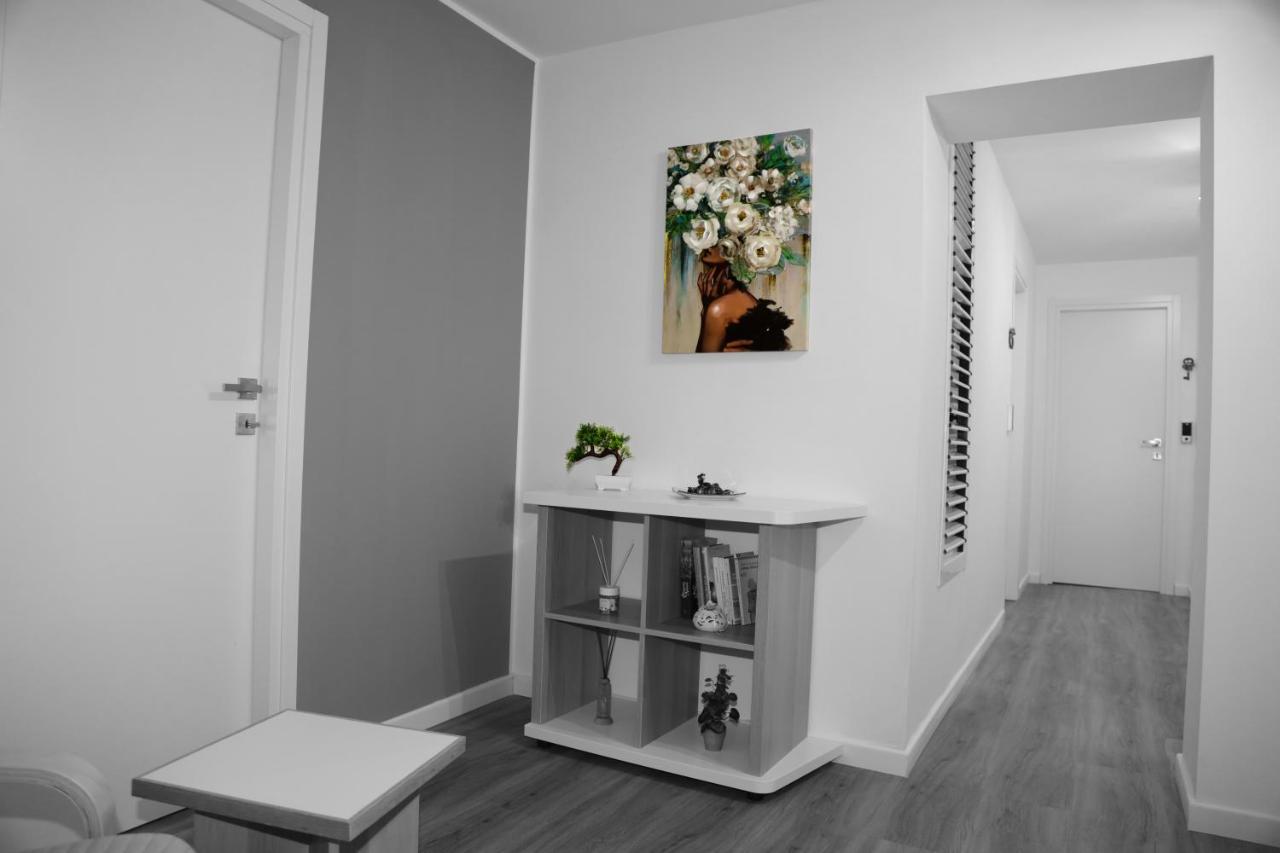 Casa Viscardi Apartment เนเปิลส์ ภายนอก รูปภาพ